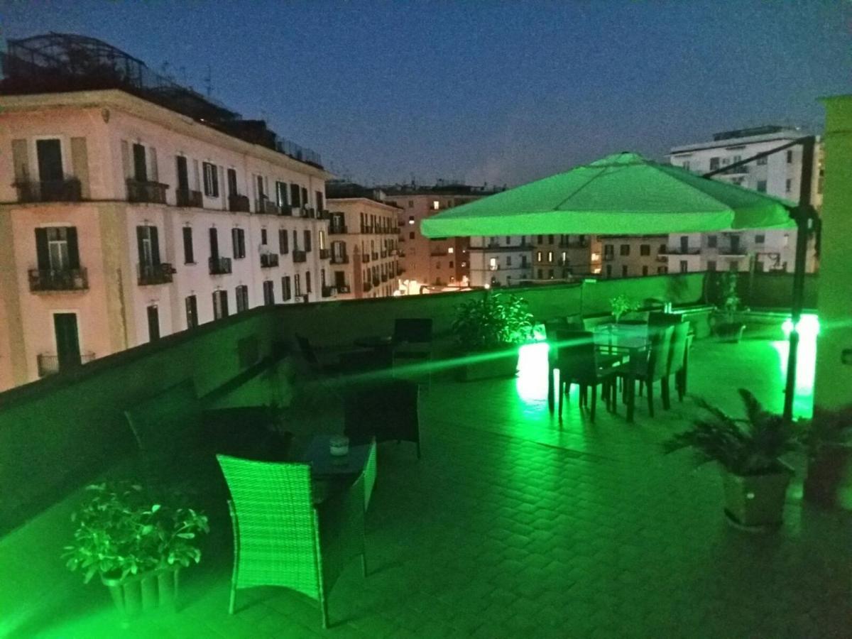 Tuanis Hotel Naples Exterior photo